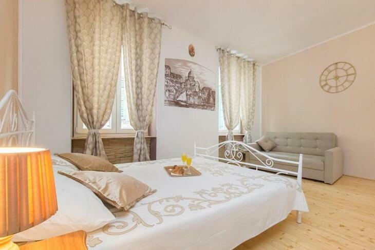 Sibenik Antique Studio Apartment - Old Town Buitenkant foto